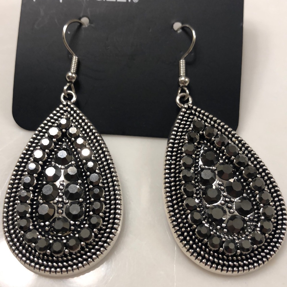 Dinner Night Earrings